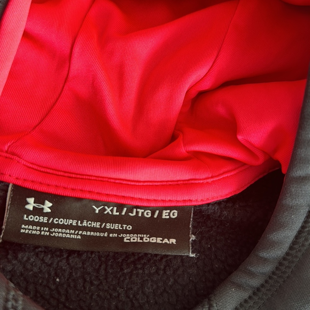 UNDER ARMOUR XL black boy’s sweatshirt with used hat - Picture 4 of 5
